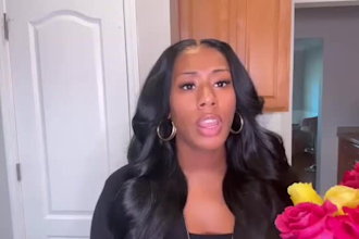 do a natural spokesperson female presenter english actor testimony video