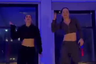 do dance video dance creation tiktok group twerk dance