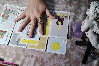 leer de manera intuitiva el tarot y canalizar mensajes