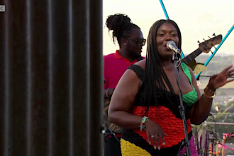 sing soulful rnb vocals, pop afro house, female singer songwriter