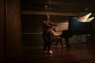 sing contemporary rnb neo soul music female singer songwriter music producer