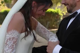 do cinematic weeding video editing that attract client