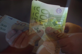 erstelle einen youtube kanal mit hohem CPM um mehr geld zu verdienen