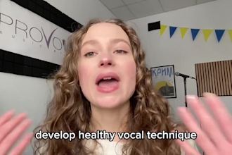 give online singing lessons and professional vocal coaching