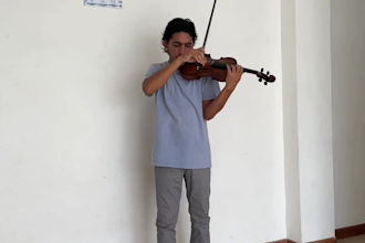 violin teacher for beginners and intermediate students