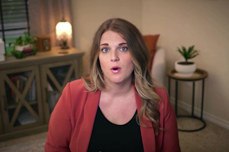 professional female spokesperson actor spokesperson female ugc video presenter