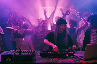 make nightclub female dj intros, hype drops and custom voice tags