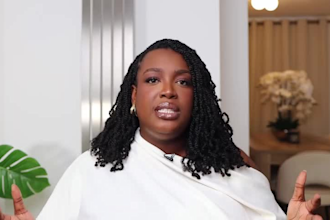 female spokesperson video review testimonial video spokeperson agent