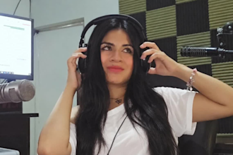 tu locución comercial en español con entrega rápida