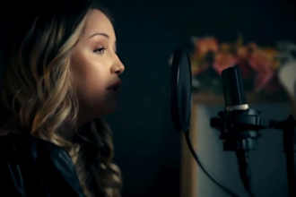 be female singer and vocalist for pop song female pop singer female rnb singer