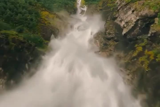 do scenic photography and scenic ugc videos, scenic illustrations, clipper