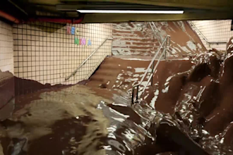 create high quality cgi water and fluid simulation, 3d chocolates simulation