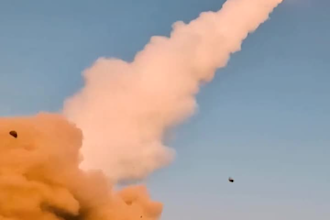 muzzle gun flash, unwanted object from video, cgi animation, fire explosion