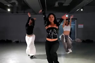 do choreography, group dance, waist dance to viral your songs twerk dance