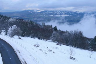 create relaxing travel 4k video for your faceless youtube