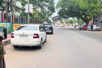 film chennai street tour and bike ride in smooth 60fps HD iphone 14 plus