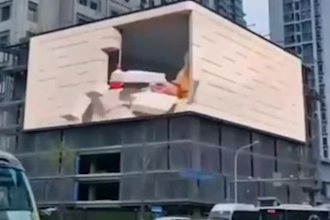 3d billboard animation, 3d cgi animation, 3d anamorphic animation, 3d cgi fooh