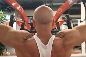be your personal trainer, nutritionist and motivator