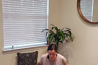 help you find calm and balance with yin yoga in spanish