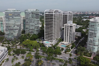 do drone photography and video aerial for real estate  business content in miami
