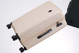 create realistic 3d bag animation 3d suitcase model 3d fashion bag design