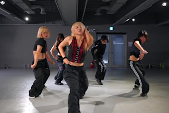 create professional tiktok dance, group dance, shuffle dance for your song