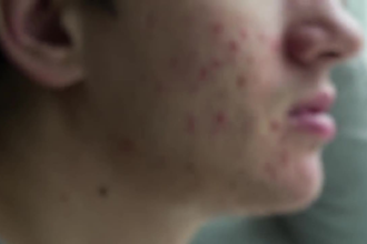 do vfx cleanup, object removal, screen replacement, etc