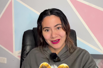 create a natural selfie phone video in spanish