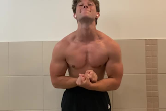 be your personal coach to build as much muscle possible