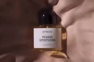 do 3d perfume animation video 3d perfume bottle design 3d fragrance animation