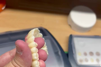 design high quailty crown and dentures for you