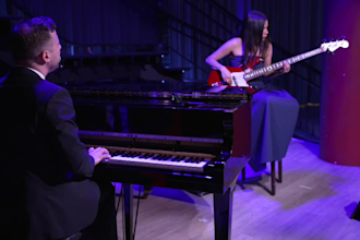 bass guitar lessons, clases de bajo