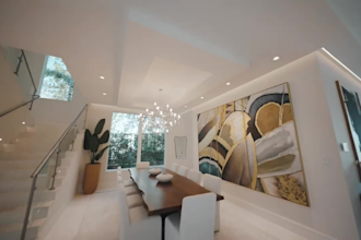 do luxury real estate videos, ads, and home tour videos for agents and listings