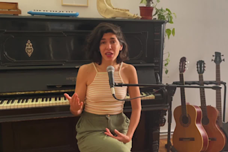 provide singing lessons in a fun and simple way