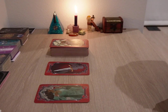 provide personal tarot readings