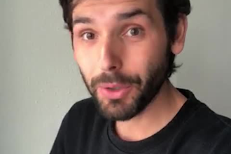 record videos or audios in portuguese or english for you