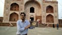record a video at mughal king akbar royal palace