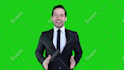 create a profesional green screen video in spanish
