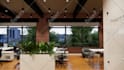 design a modern and efficient office interior and layout