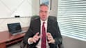 create your white screen spokesman spokesperson video