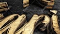 create luxury gold and black 3d logo animation