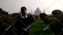 record a video at taj mahal