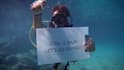write your message underwater