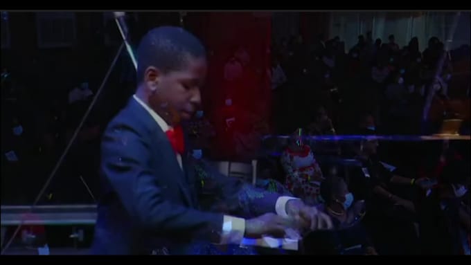 teach fun online piano lessons for kids and adults