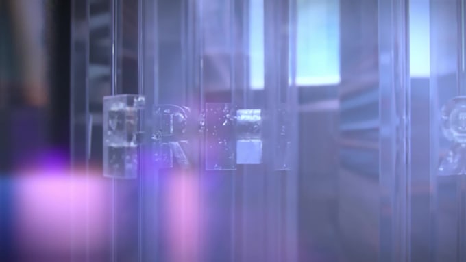 do a 3d crystal logo animation