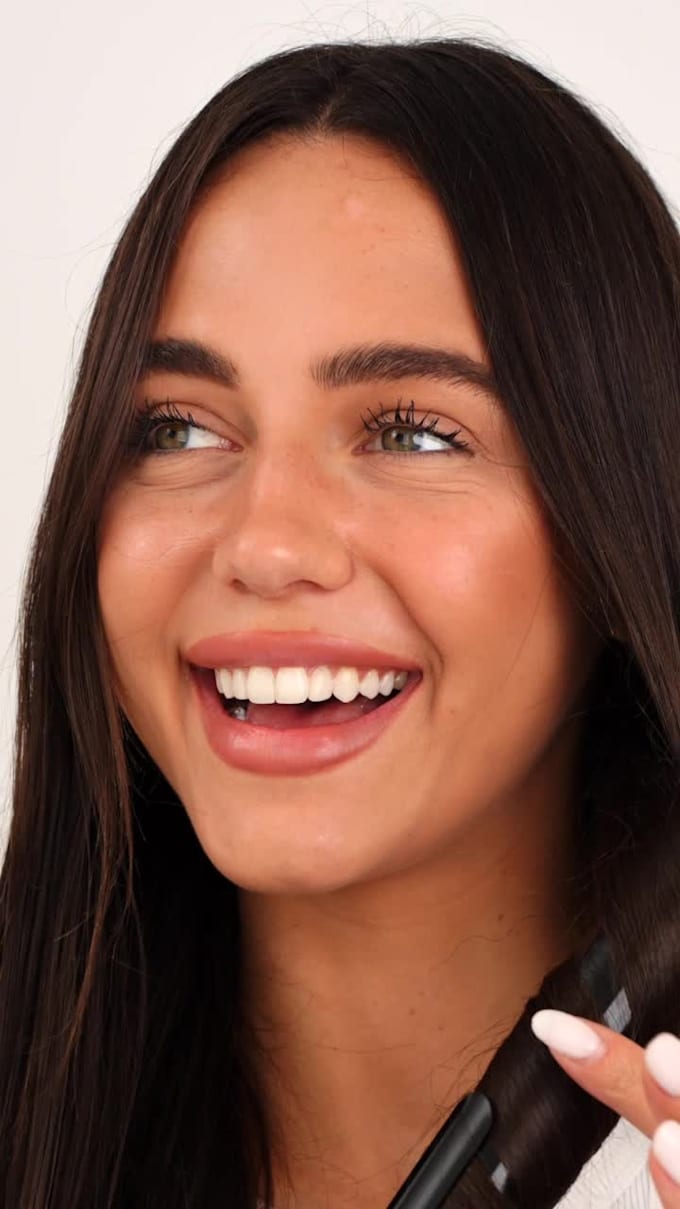 be your female model for a video
