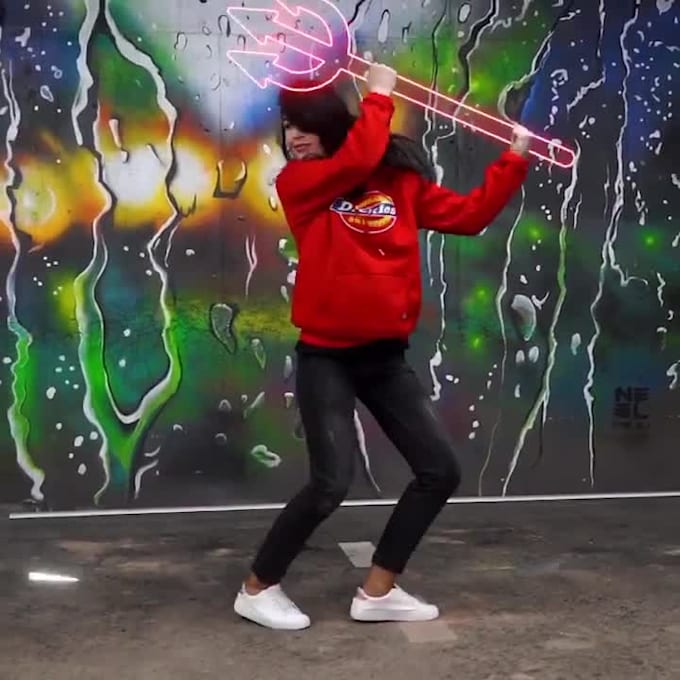 do viral neon scribble effect on your tiktok dance videos