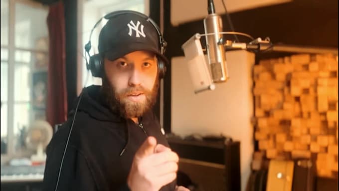 be your professional male german voice over