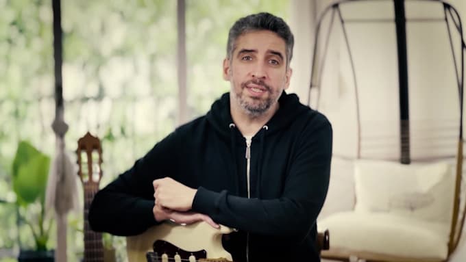 give you personalized guitar lessons