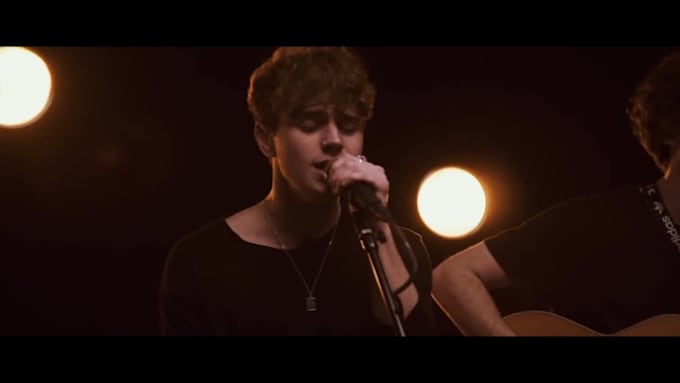 write a catchy edm or pop song topline for your track